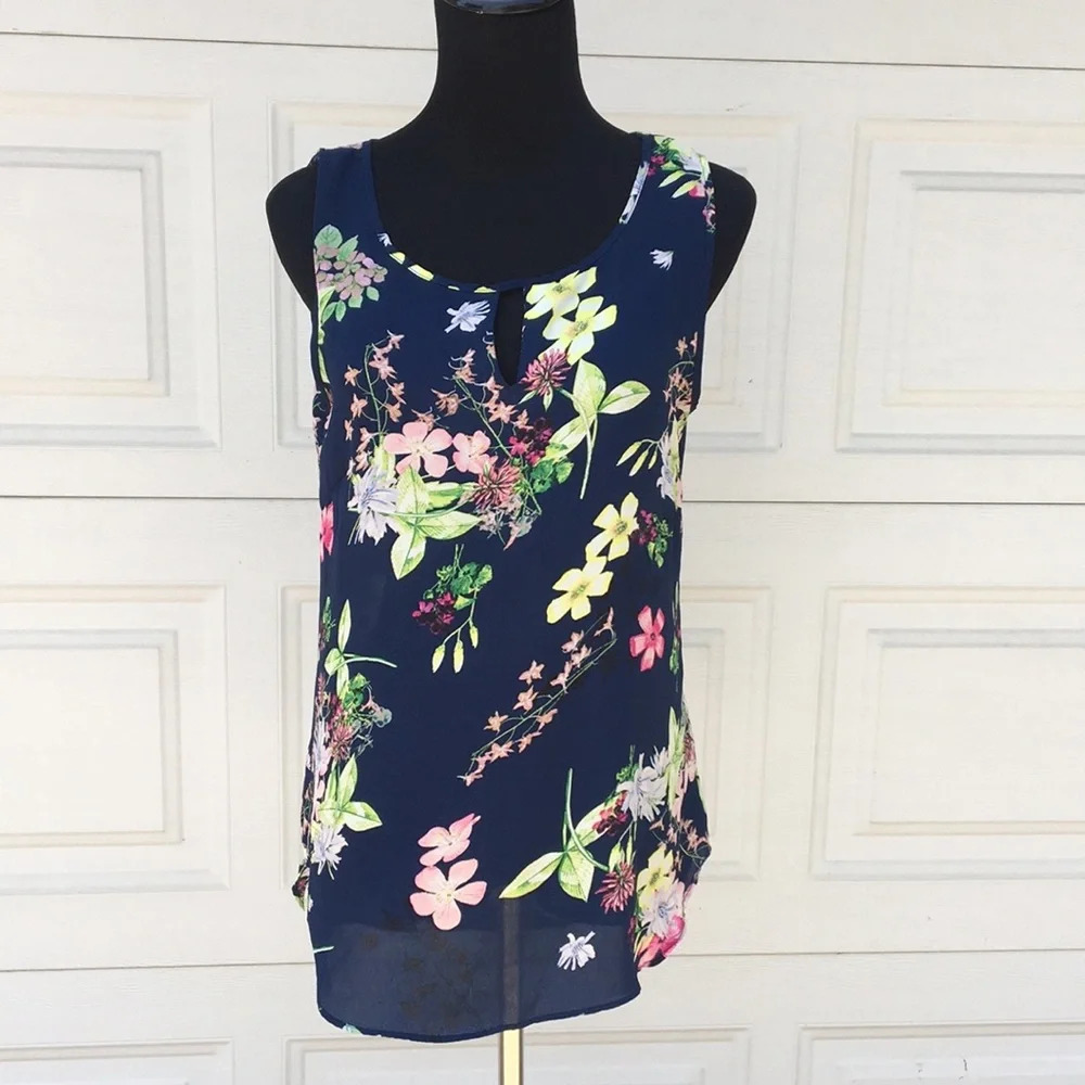 Rose & Olive sleeveless Blouse